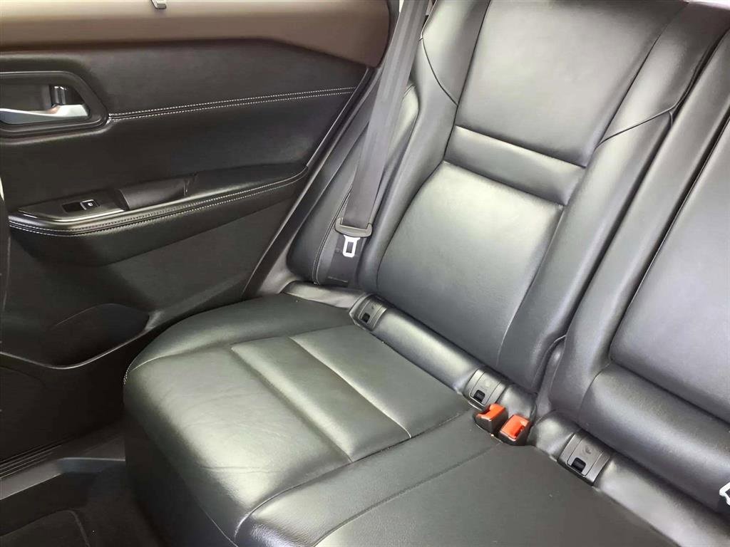 Used 2023 Nissan Rogue SL w/ SL Premium Package image 16