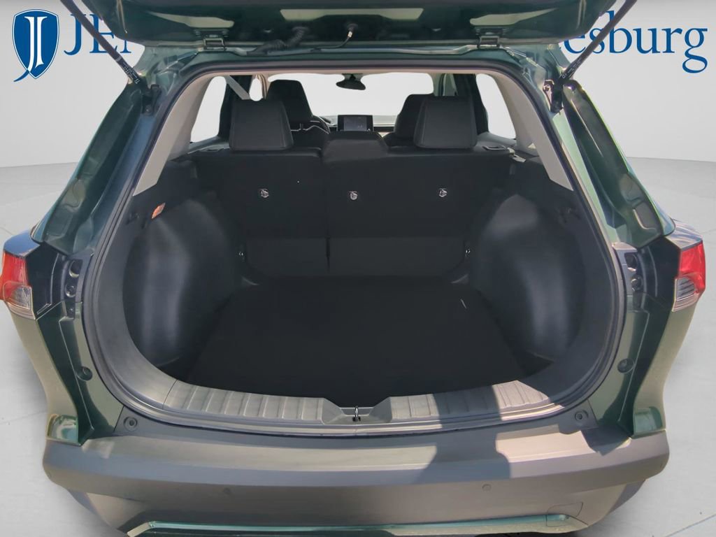 Used 2022 Toyota Corolla Cross XLE FWD image 10