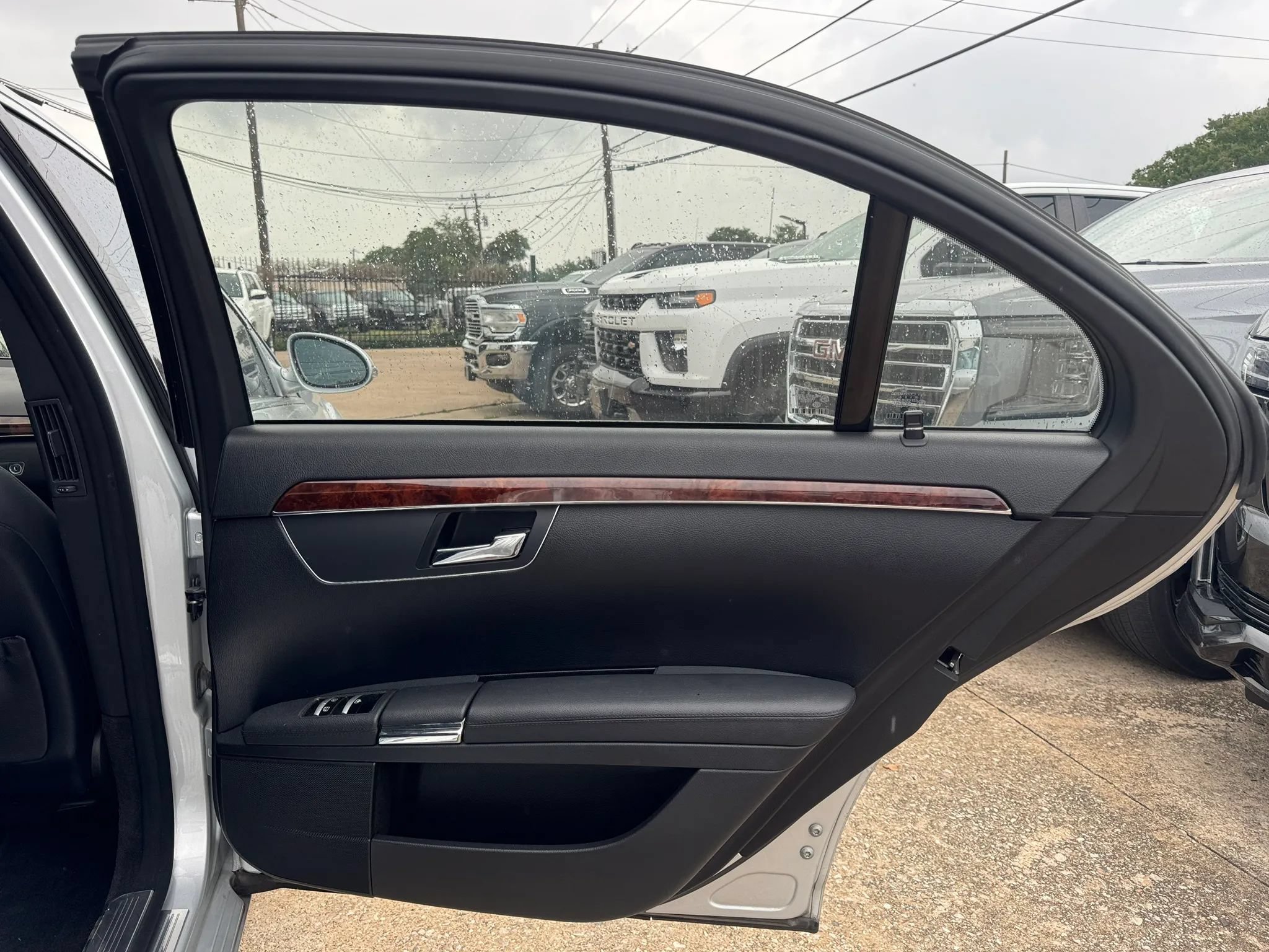 Used 2009 Mercedes-Benz S 550 image 27