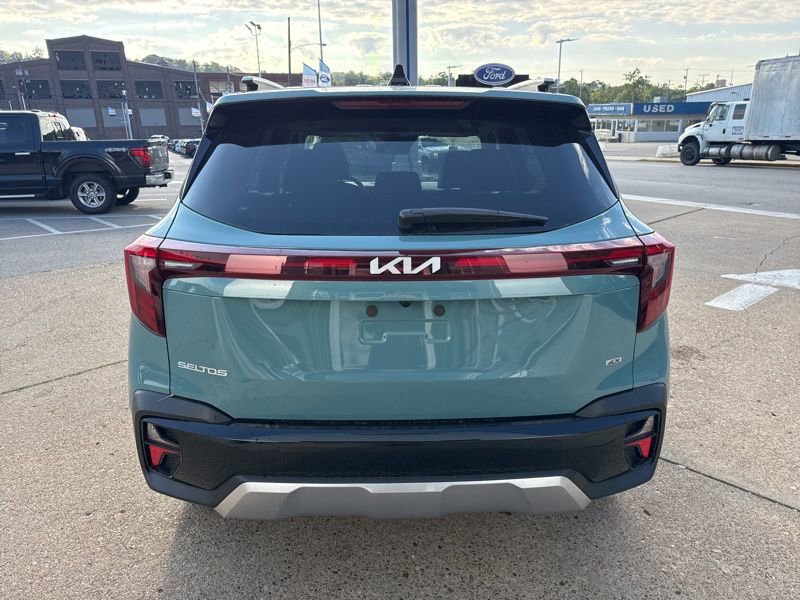 New 2026 Kia Seltos SX w/ SX Sunroof Package image 6