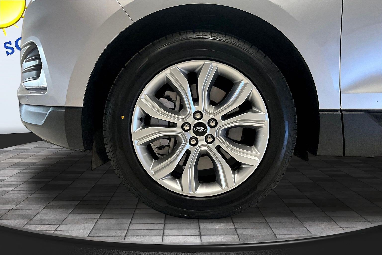 Used 2024 Ford Edge Titanium AWD/4WD image 33