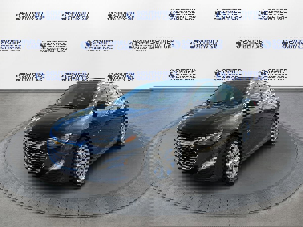 Used 2023 Chevrolet Malibu LT image 2