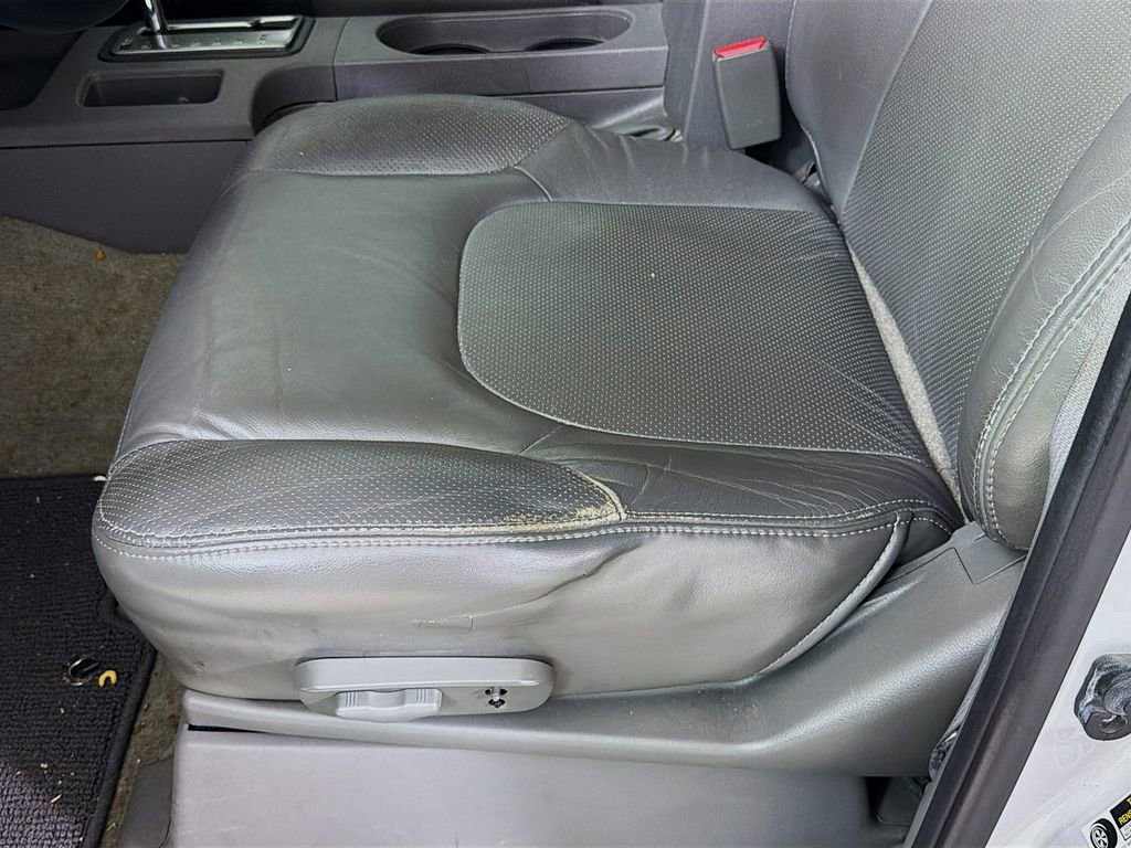 Used 2015 Nissan Frontier SL image 22