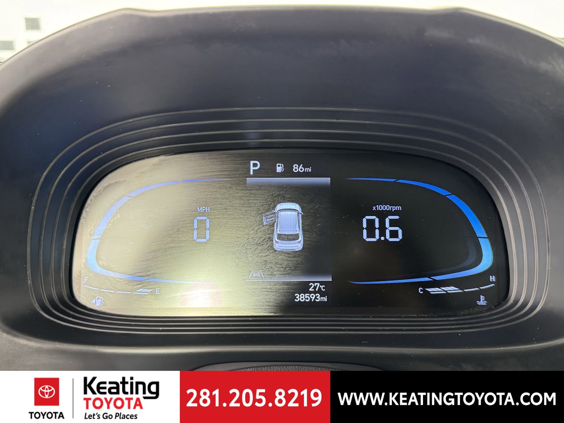 Used 2023 Hyundai Venue SEL image 25