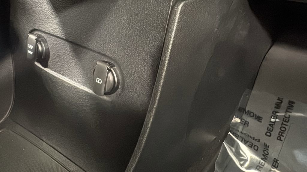 Used 2022 Hyundai Palisade Limited w/ Winter Package image 35