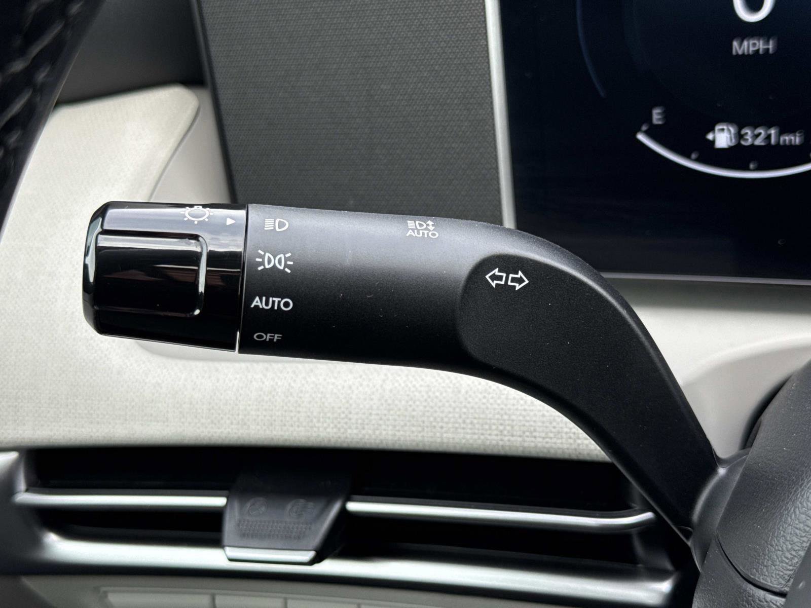 Certified 2025 Hyundai Tucson SEL image 10