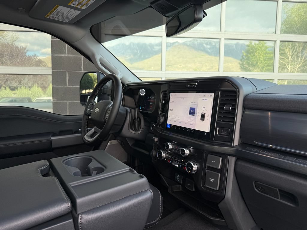 Used 2026 Ford F350 Lariat w/ Black Appearance Package AWD/4WD image 53