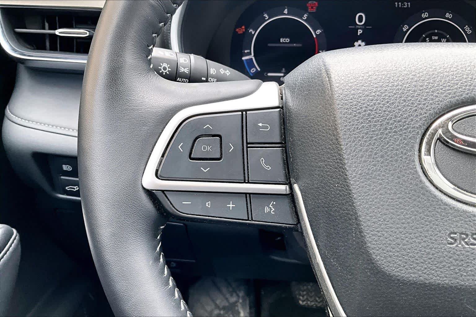 Used 2025 Toyota Highlander Limited AWD/4WD image 24