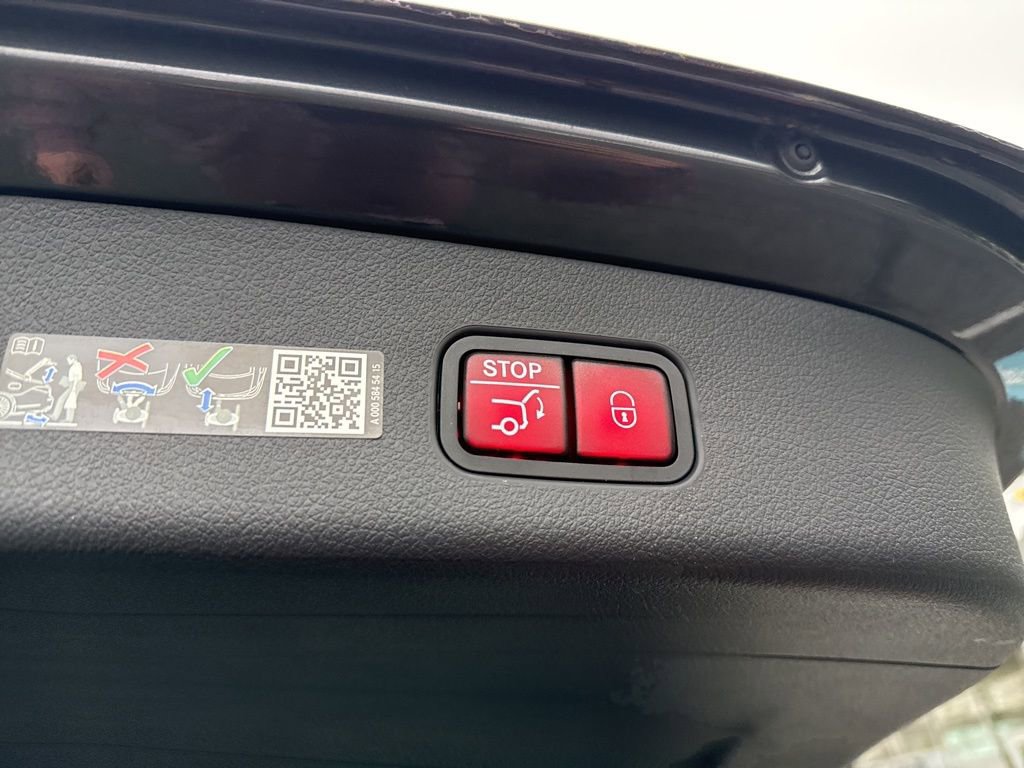 Used 2024 Mercedes-Benz GLC 43 AMG 4MATIC image 18