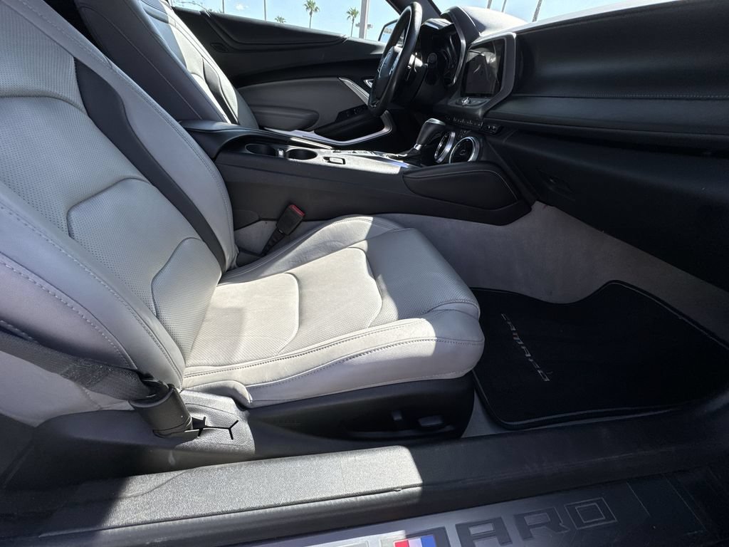 Used 2018 Chevrolet Camaro LT RWD image 29