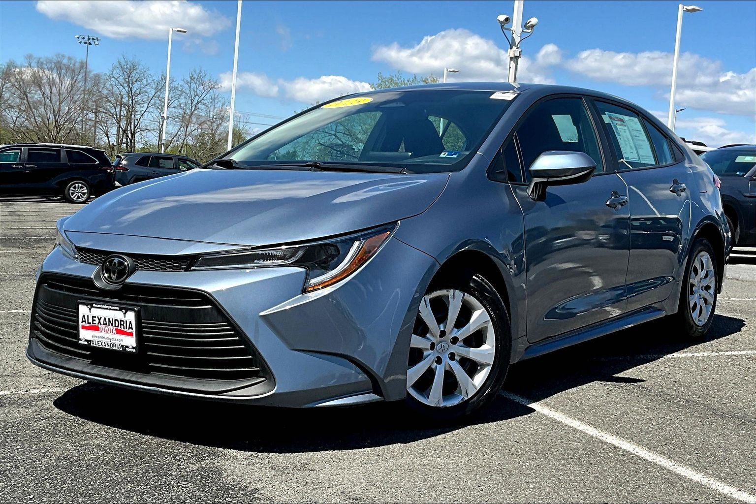 Used 2023 Toyota Corolla LE image 1