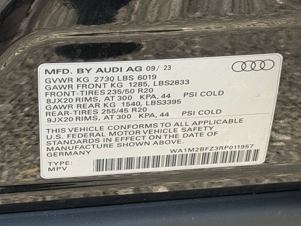 Certified 2024 Audi Q4 e-tron Prestige w/ Black Optic Package AWD/4WD image 9