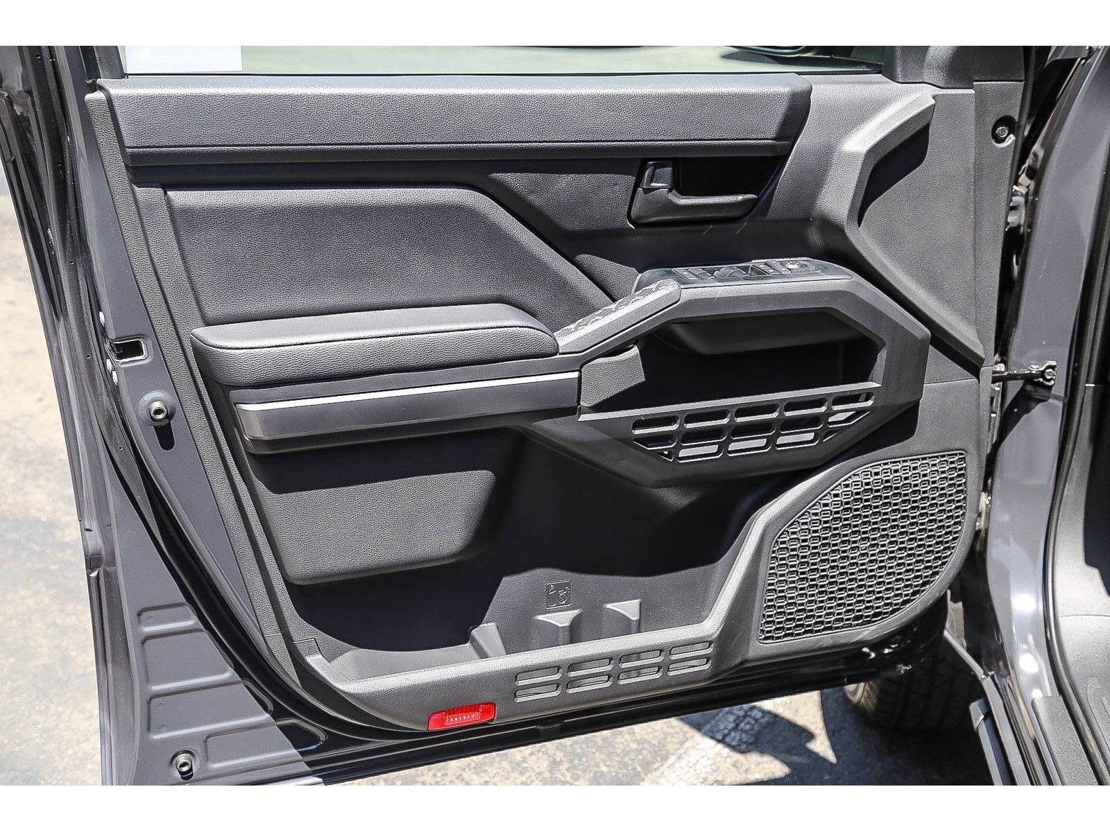 Used 2026 Toyota Tacoma SR5 AWD/4WD image 18