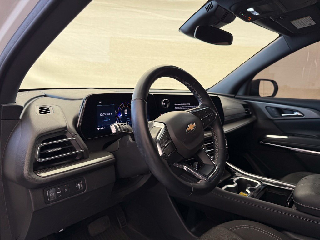 Used 2024 Chevrolet Traverse LT w/ Trailering Package FWD image 14