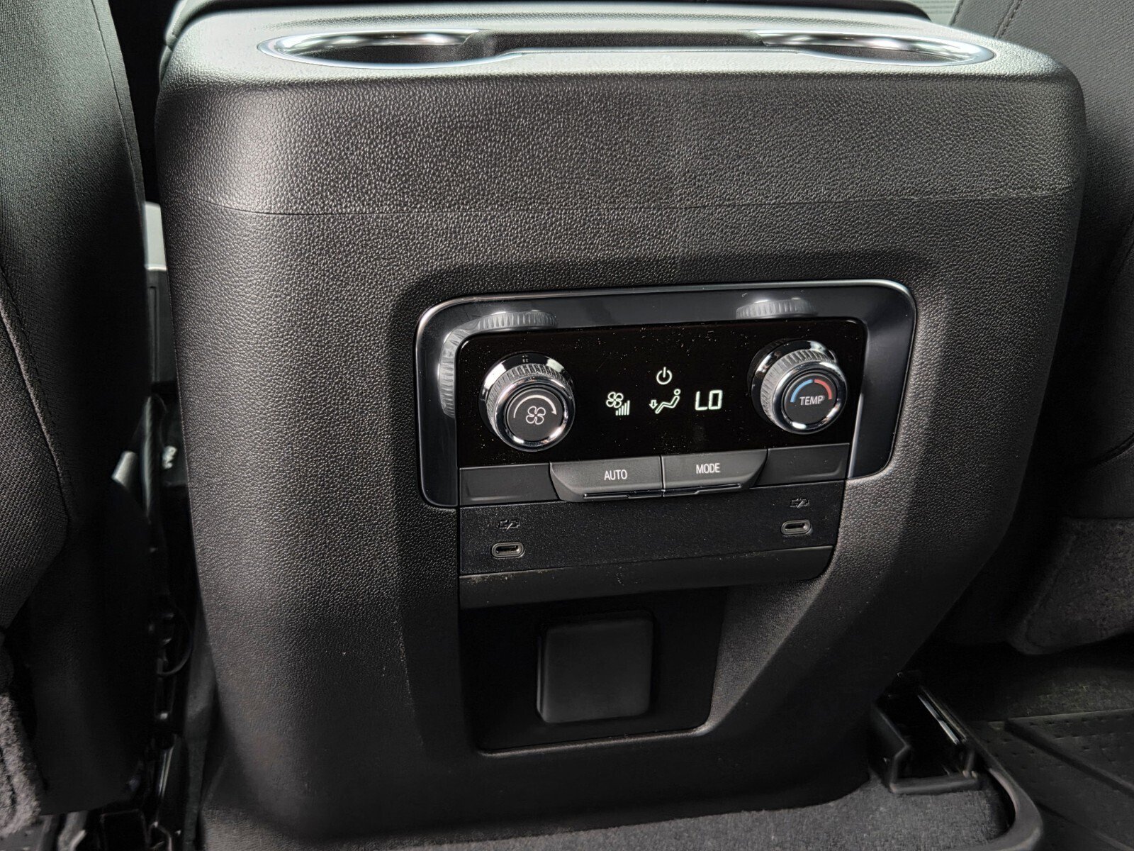 New 2026 Chevrolet Suburban LS w/ LS Custom Edition RWD image 11