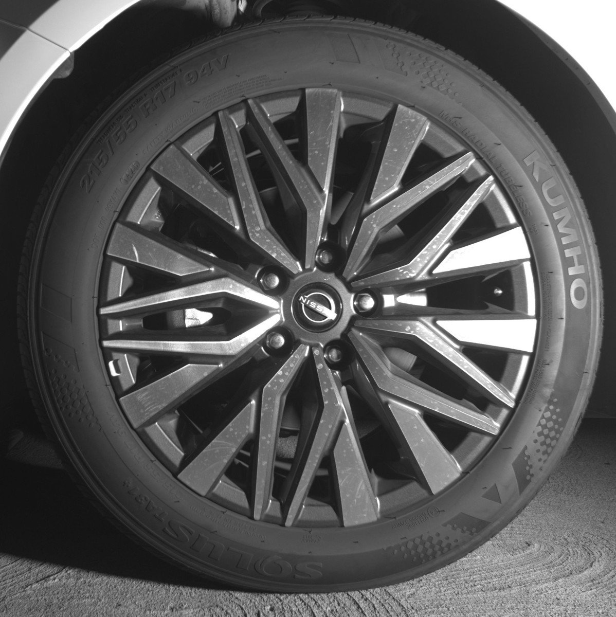 Used 2025 Nissan Altima 2.5 SV image 12