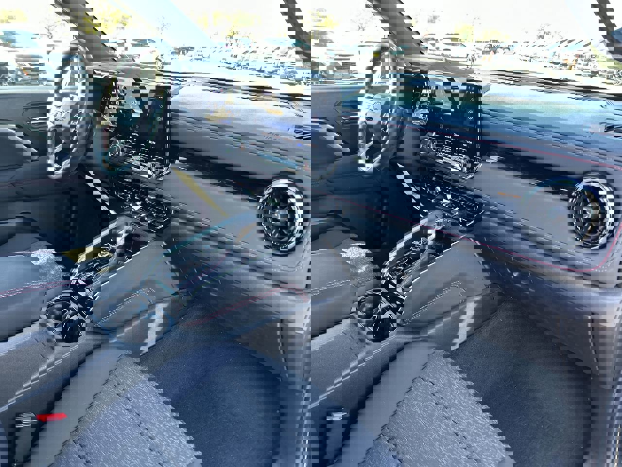 Used 2024 Chevrolet Colorado Z71 w/ Z71 Convenience Package 2 AWD/4WD image 17