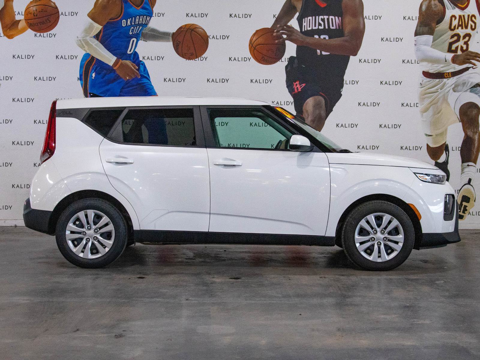 Used 2021 Kia Soul LX image 17