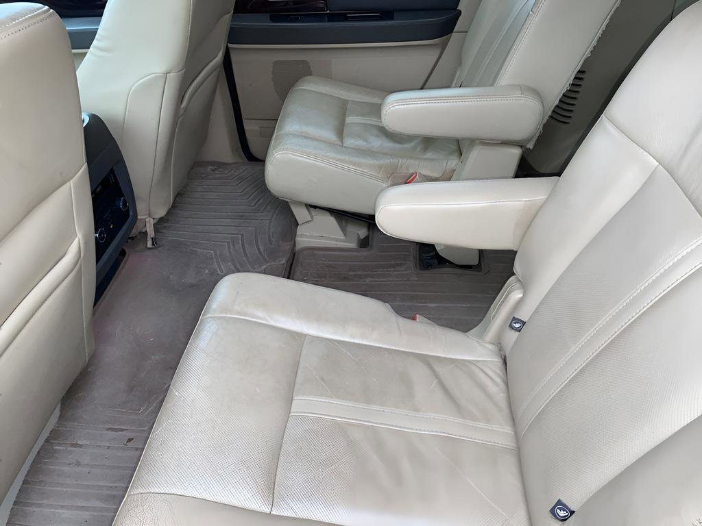 Used 2015 Lincoln Navigator L 4WD w/ Equipment Group 101A Reserve image 11