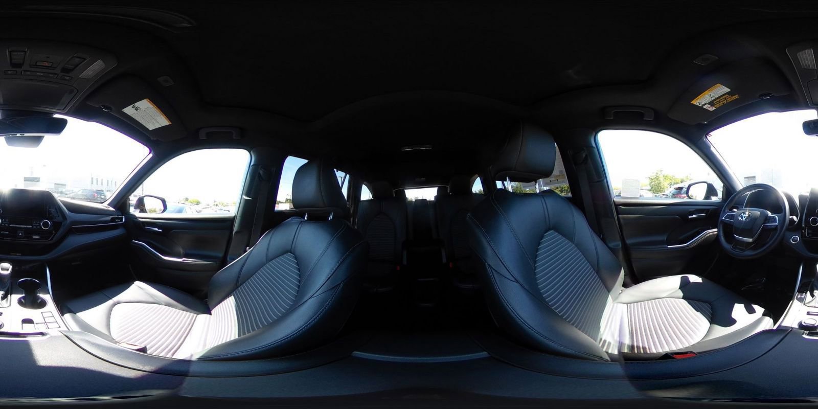 Used 2025 Toyota Highlander XSE AWD/4WD image 46