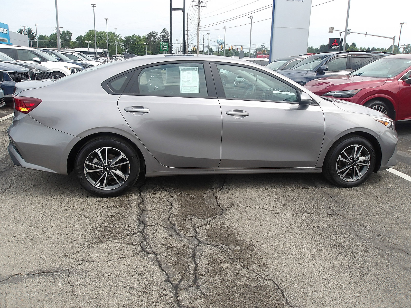 Used 2023 Kia Forte LXS FWD image 8