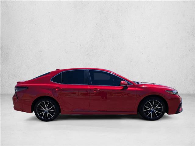 Used 2021 Toyota Camry SE w/ Convenience Package FWD image 4