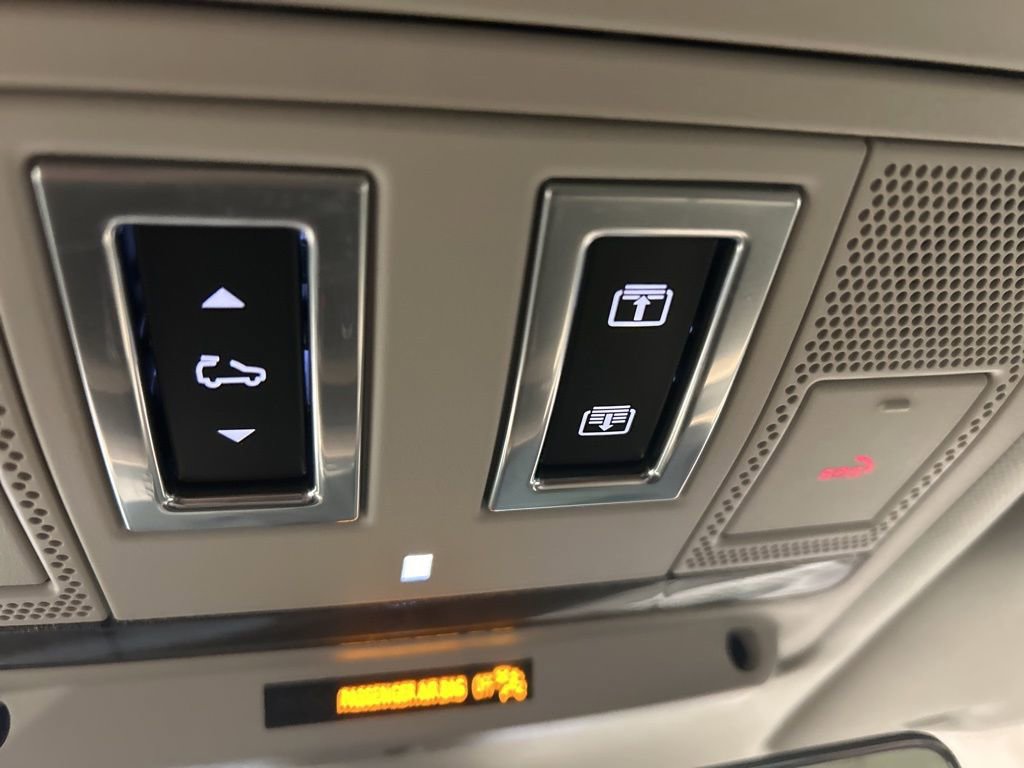 Used 2020 Land Rover Defender 110 S image 10