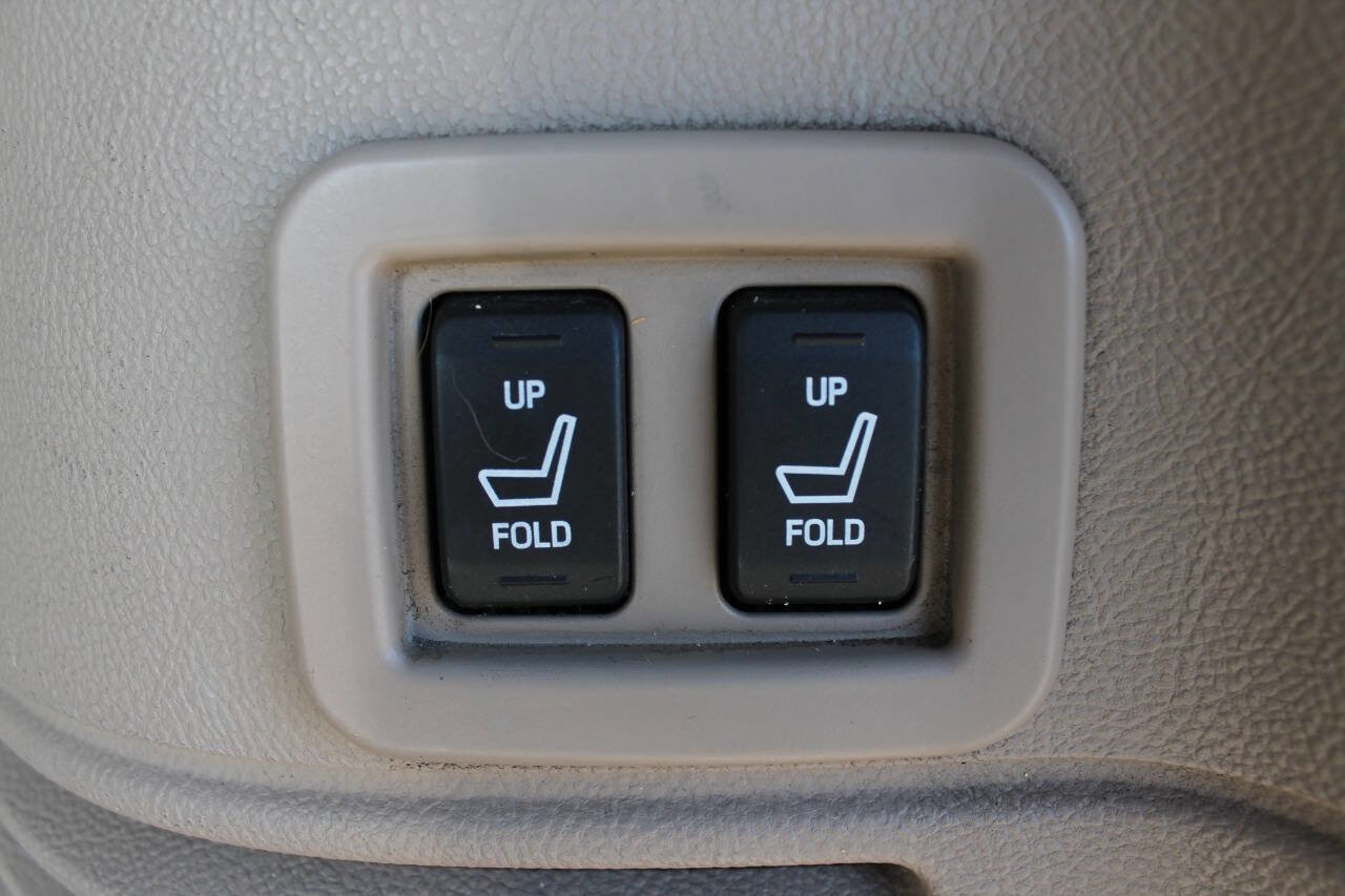 Used 2004 Ford Expedition Eddie Bauer RWD image 26