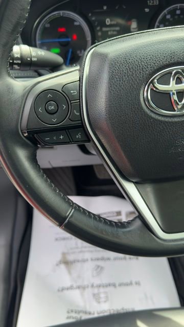 Used 2023 Toyota Venza Nightshade AWD/4WD image 9