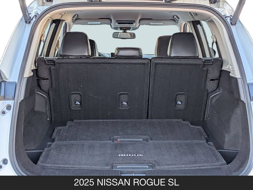 Certified 2025 Nissan Rogue SL FWD image 20