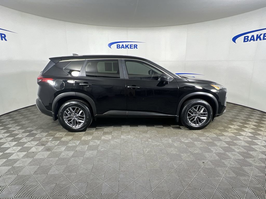 Used 2023 Nissan Rogue S image 10