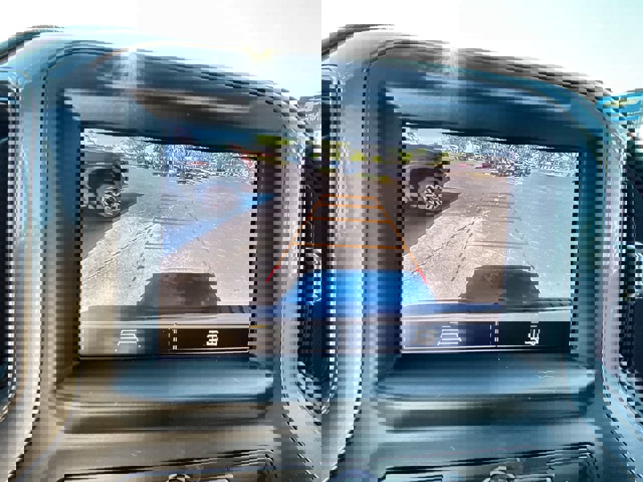 Used 2024 Chevrolet Silverado 2500 Custom w/ Custom Value Package image 15