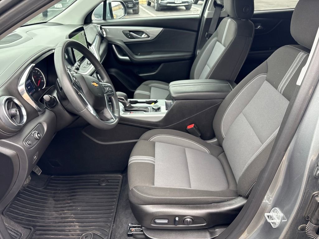 Certified 2025 Chevrolet Blazer LT w/ Convenience Package image 22
