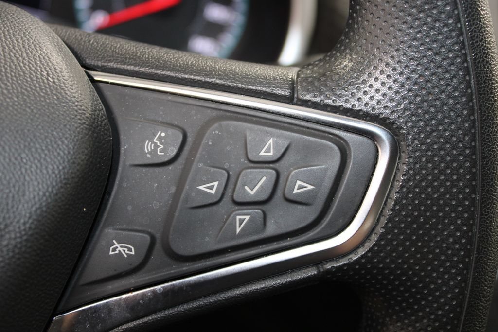 Used 2025 Chevrolet Malibu LT FWD image 21