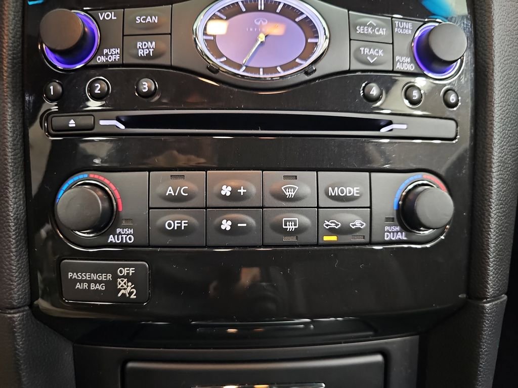 Used 2016 INFINITI QX70 AWD w/ Premium Package image 27