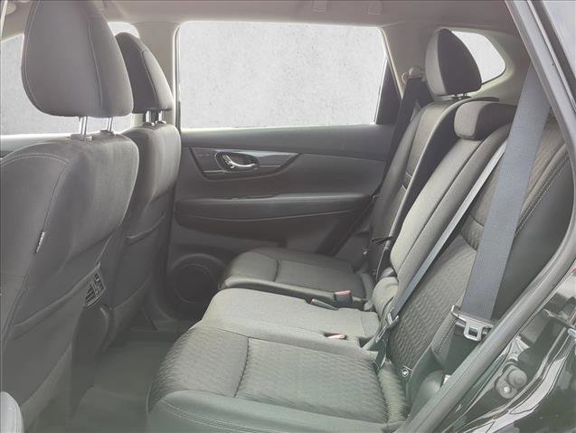 Used 2019 Nissan Rogue SV image 23