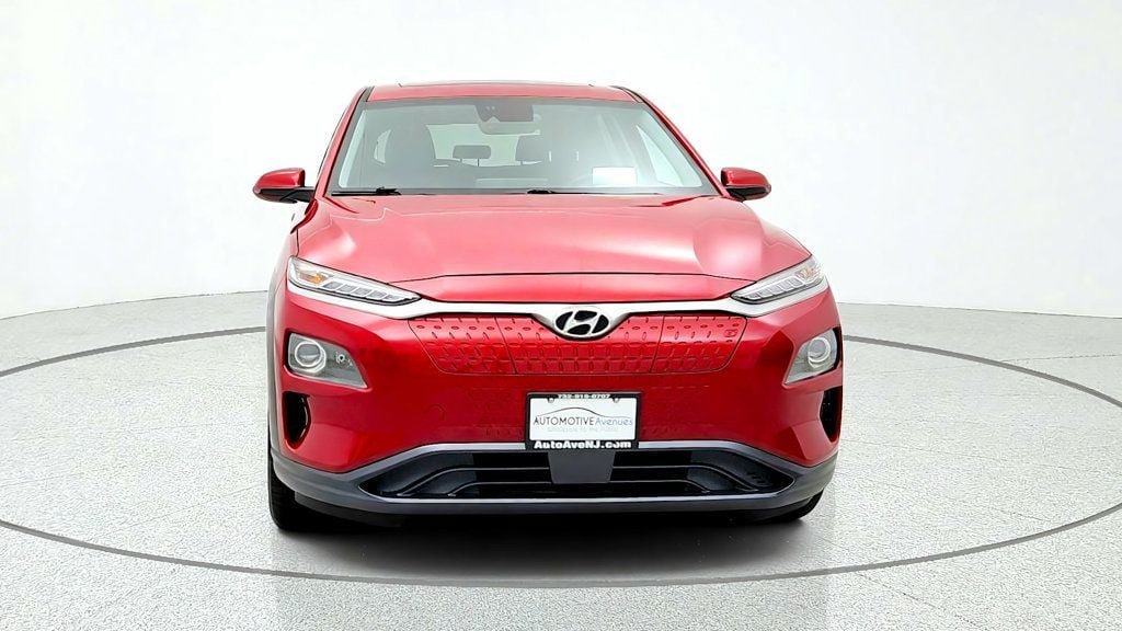 Used 2021 Hyundai Kona Ultimate FWD image 2