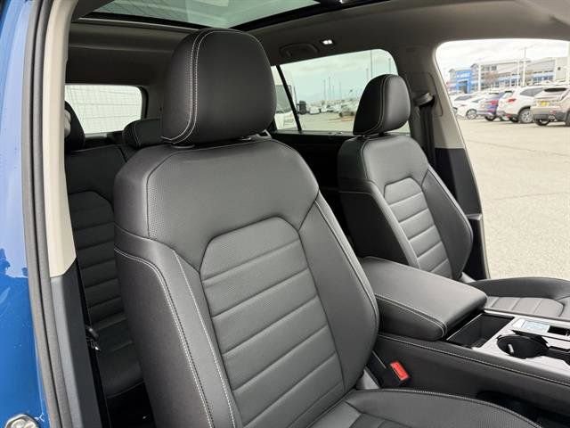 New 2025 Volkswagen Atlas SEL image 21