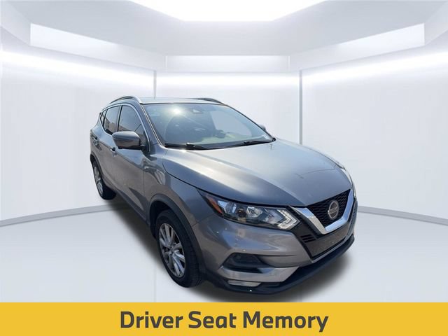 Used 2020 Nissan Rogue Sport SV w/ Technology Package FWD image 3