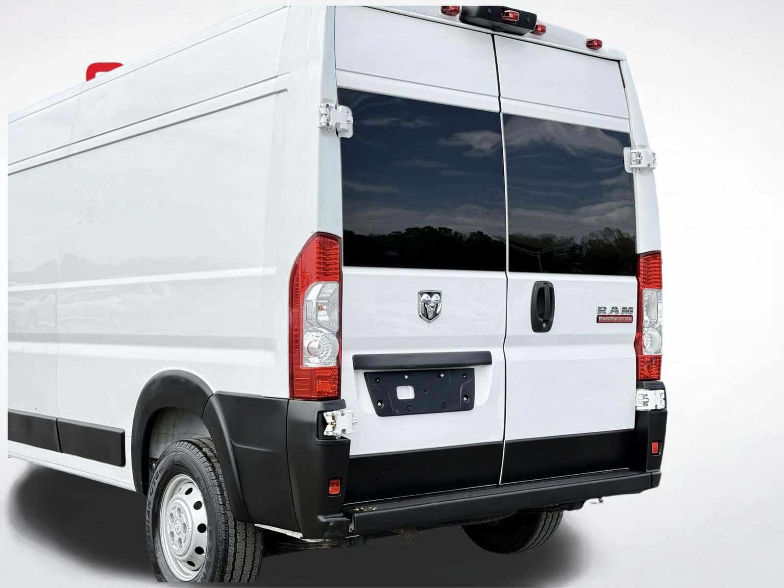 Used 2021 RAM ProMaster 2500 FWD image 3