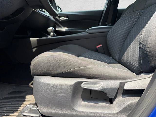 Used 2020 Toyota C-HR LE FWD image 12