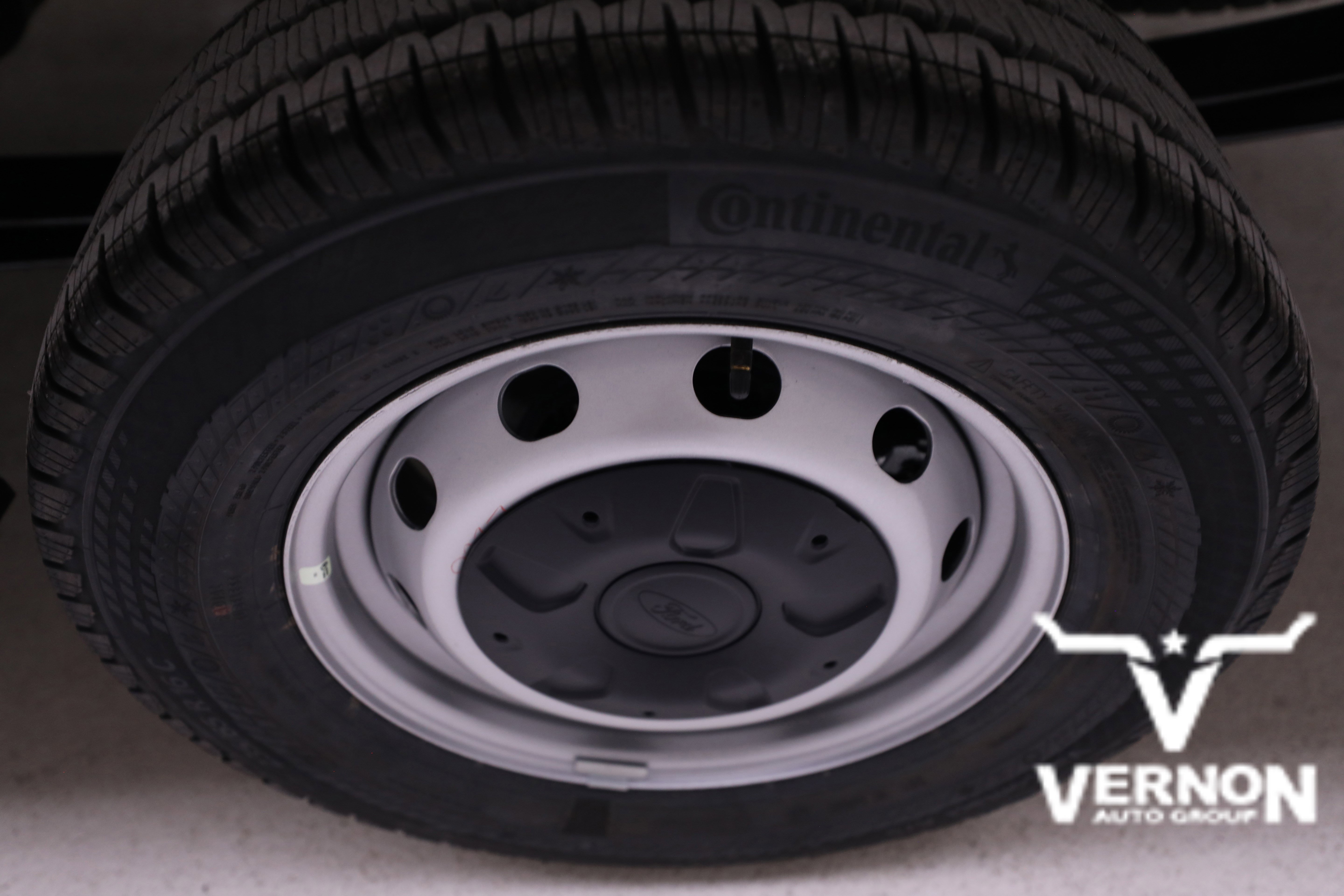 New 2025 Ford Transit 150 Low Roof image 31