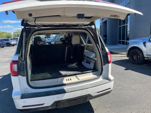 Used 2018 Lincoln Navigator L Reserve w/ Technology Package AWD/4WD image 32