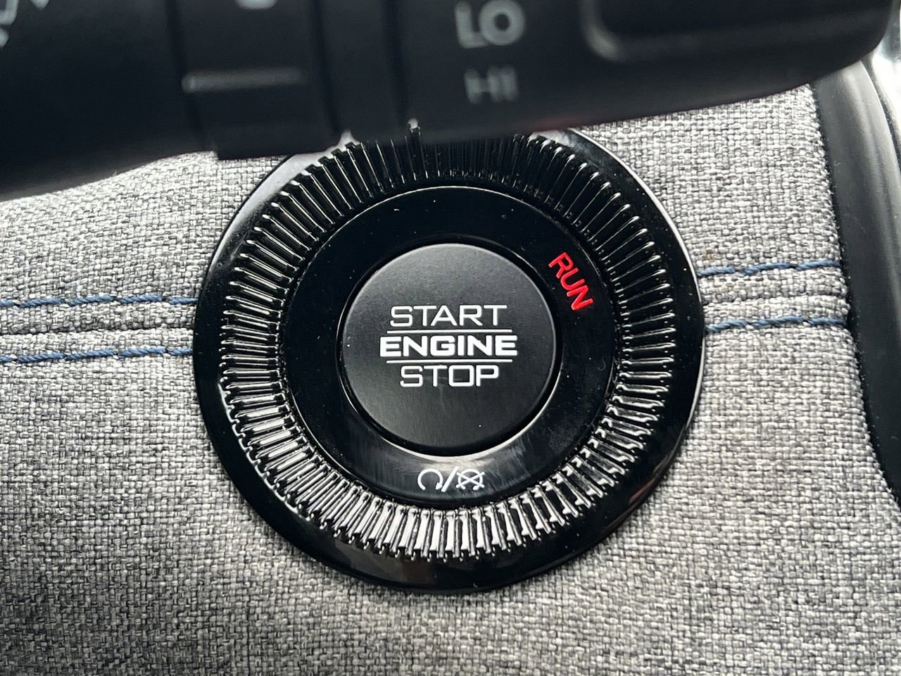 Used 2024 Jeep Compass Latitude image 10