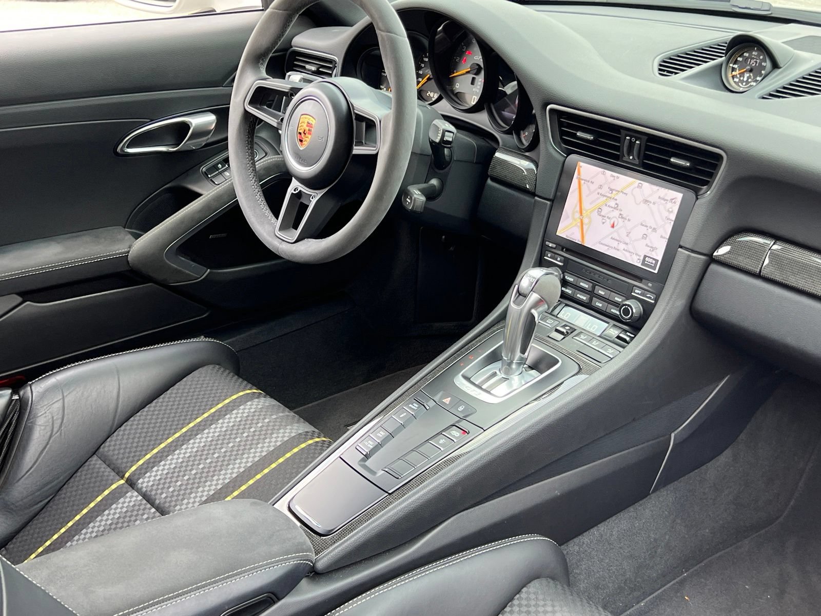Used 2018 Porsche 911 GT3 w/ Sport Chrono Package RWD image 18