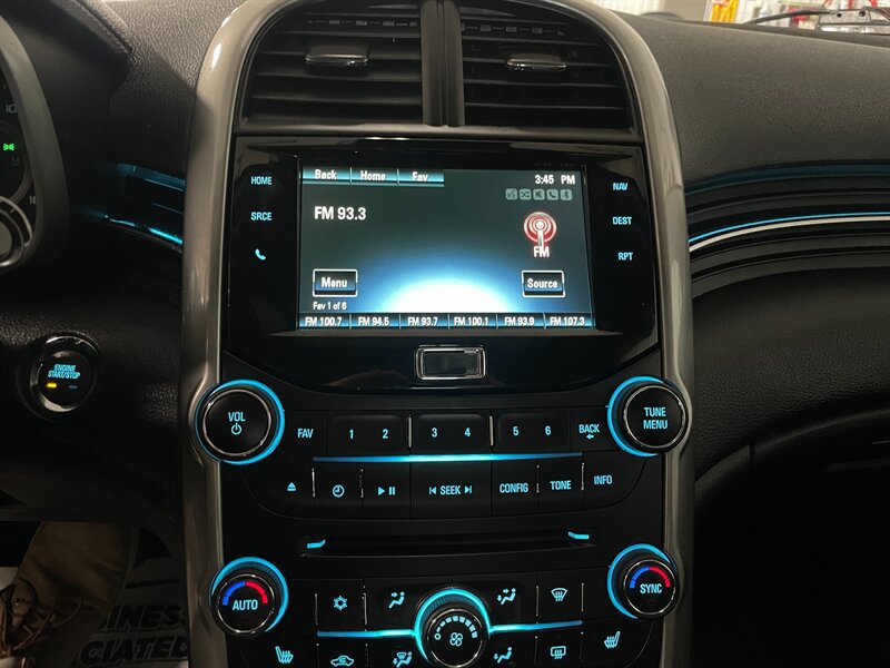 Used 2015 Chevrolet Malibu LTZ FWD image 10