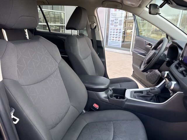 Used 2024 Toyota RAV4 XLE image 31