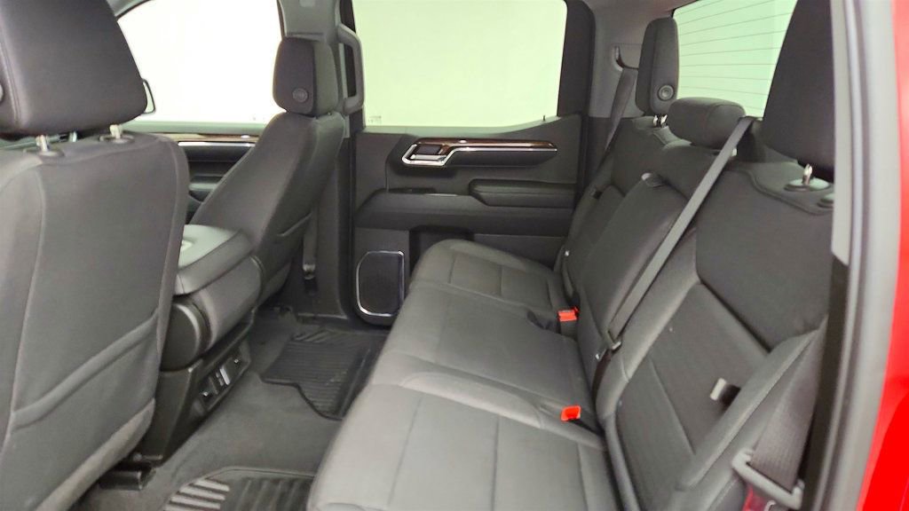 Used 2024 GMC Sierra 1500 Elevation image 17