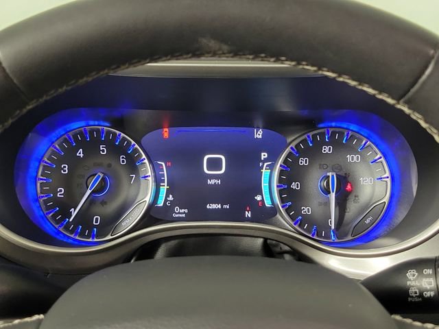 Used 2023 Chrysler Pacifica Touring-L FWD image 27