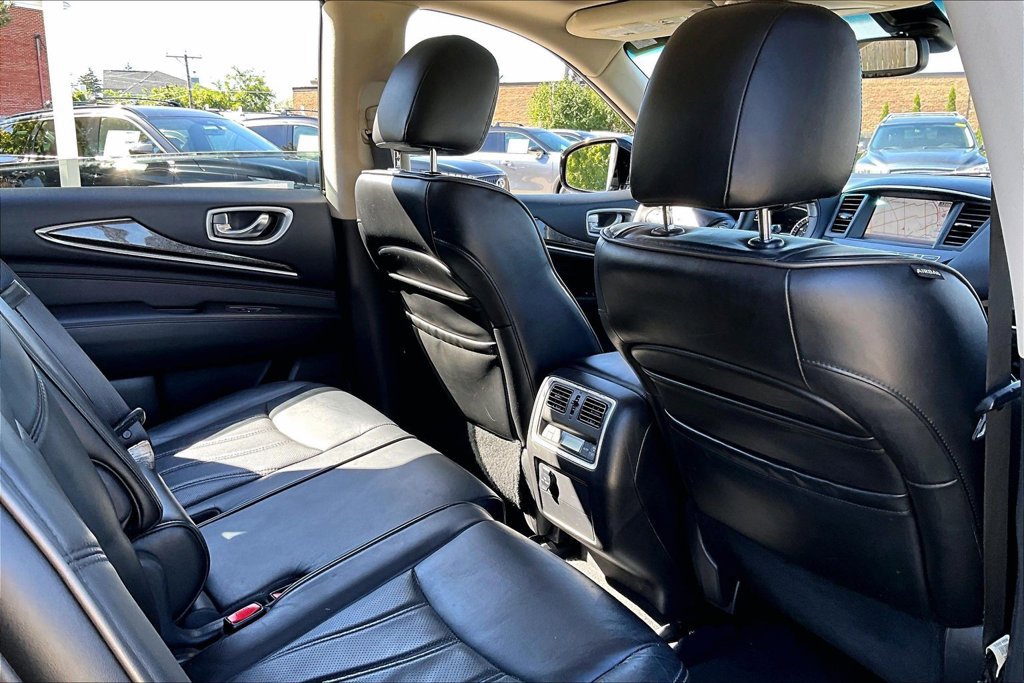 Used 2015 INFINITI QX60 Luxe w/ Premium Plus Package AWD/4WD image 29